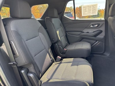 2022 Chevrolet Traverse LT Cloth
