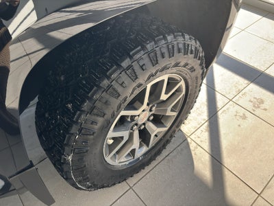 2022 GMC Canyon AT4 - Leather