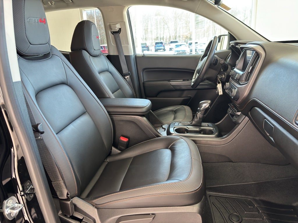 2022 GMC Canyon AT4 - Leather