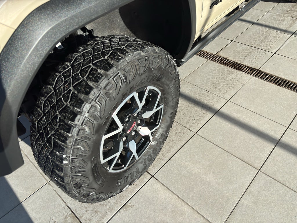 2024 GMC Canyon AT4X