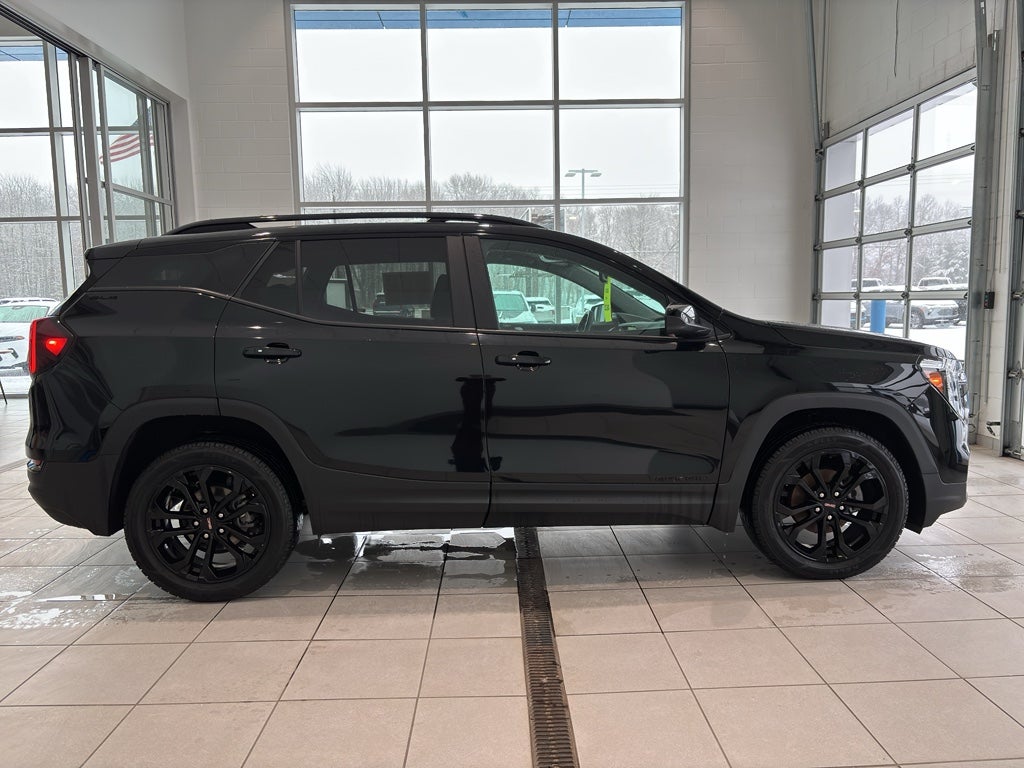 2022 GMC Terrain SLE