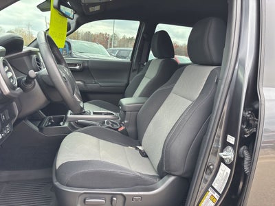 2022 Toyota Tacoma 4WD SR