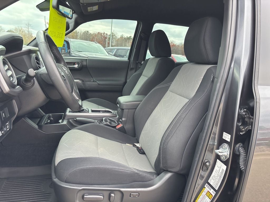 2022 Toyota Tacoma 4WD SR