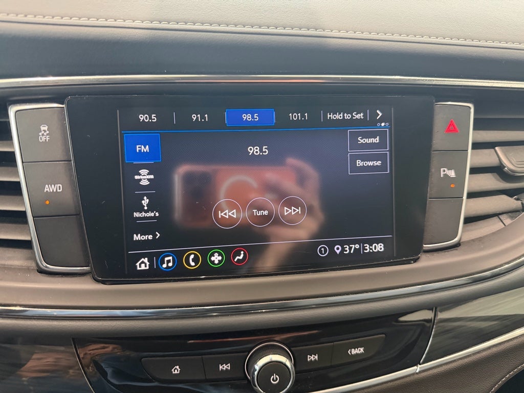 2021 Buick Enclave Essence