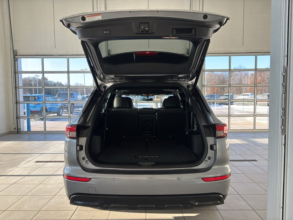 2022 Mitsubishi Outlander Black Edition S-AWC