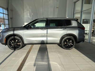 2022 Mitsubishi Outlander Black Edition S-AWC