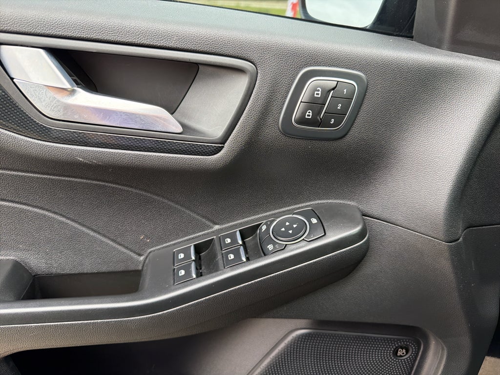 2023 Ford Escape ST-Line Elite