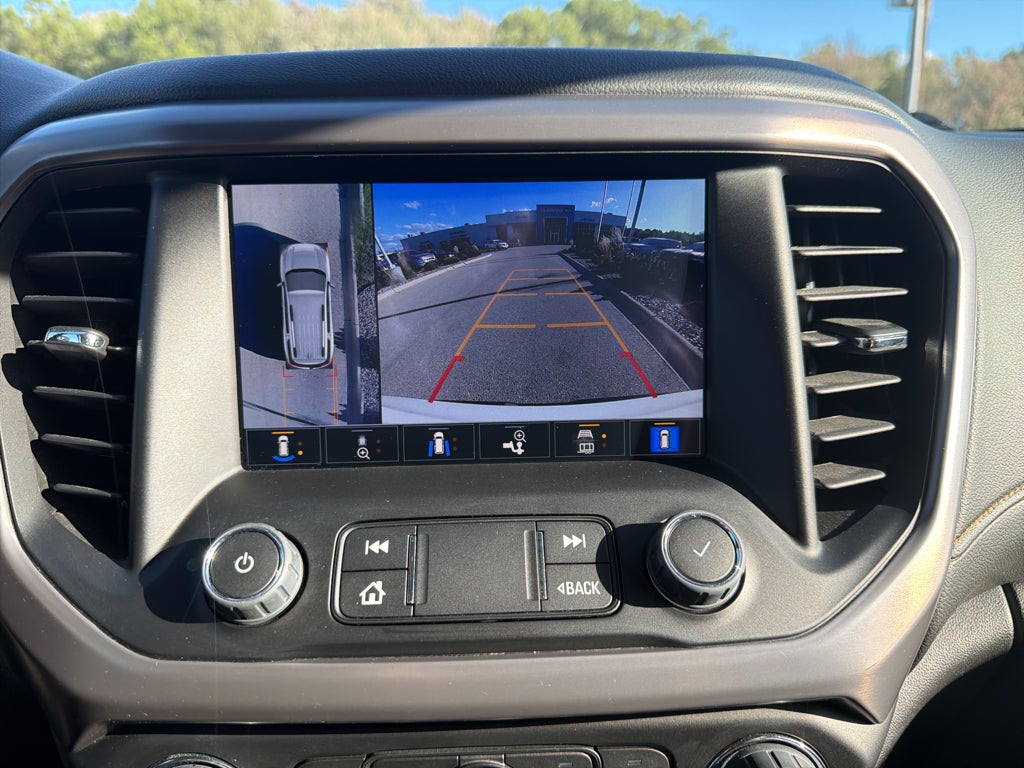 2023 GMC Acadia AT4