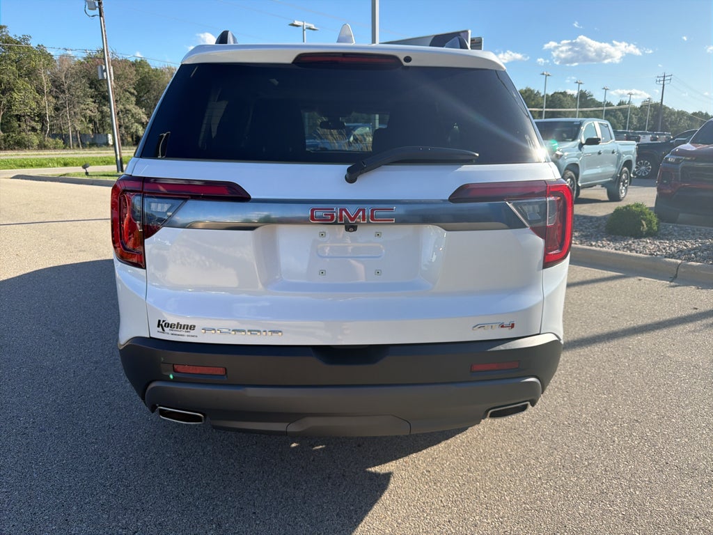 2023 GMC Acadia AT4