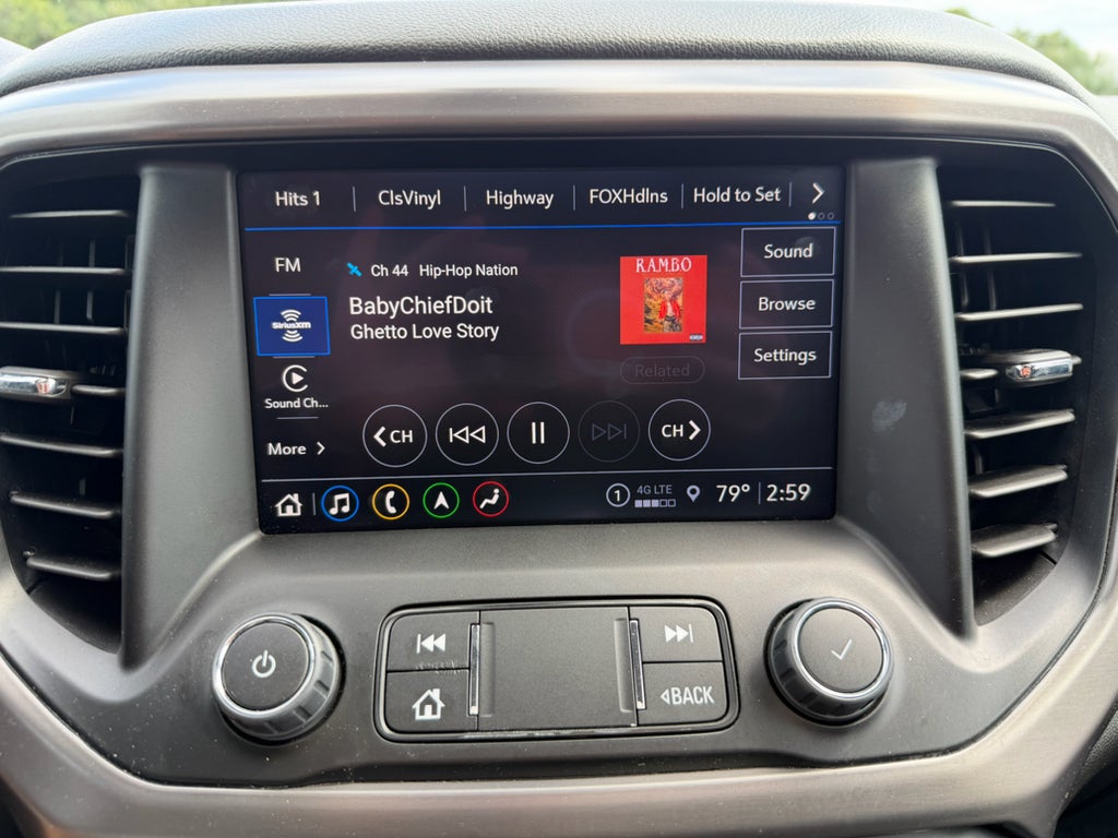 2023 GMC Acadia AT4