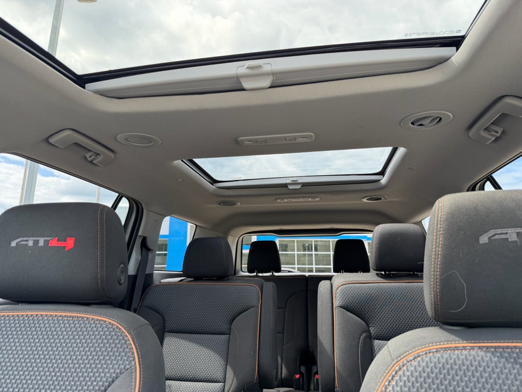 2023 GMC Acadia AT4