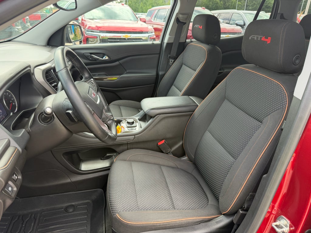 2023 GMC Acadia AT4