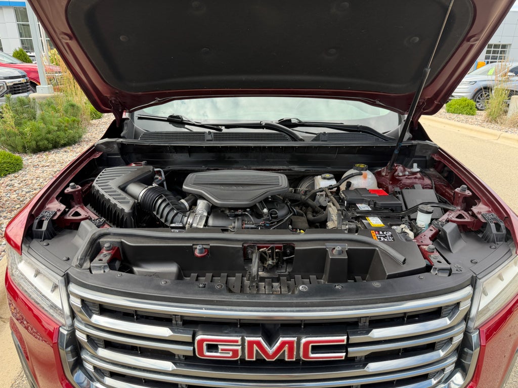 2023 GMC Acadia AT4