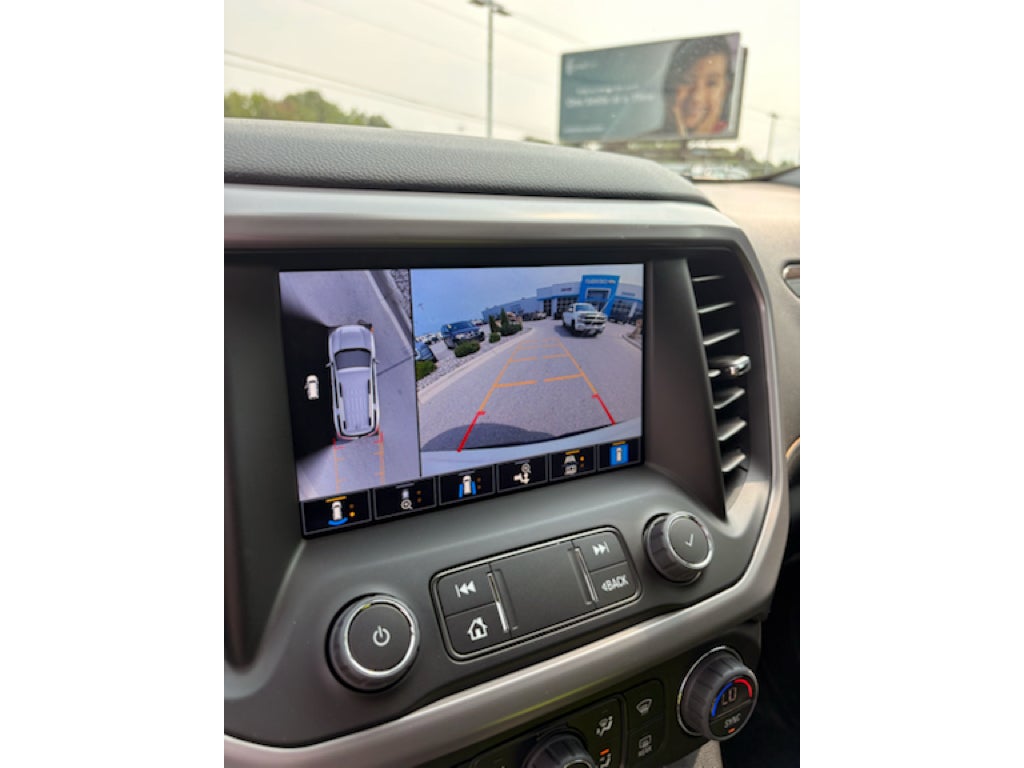 2023 GMC Acadia AT4
