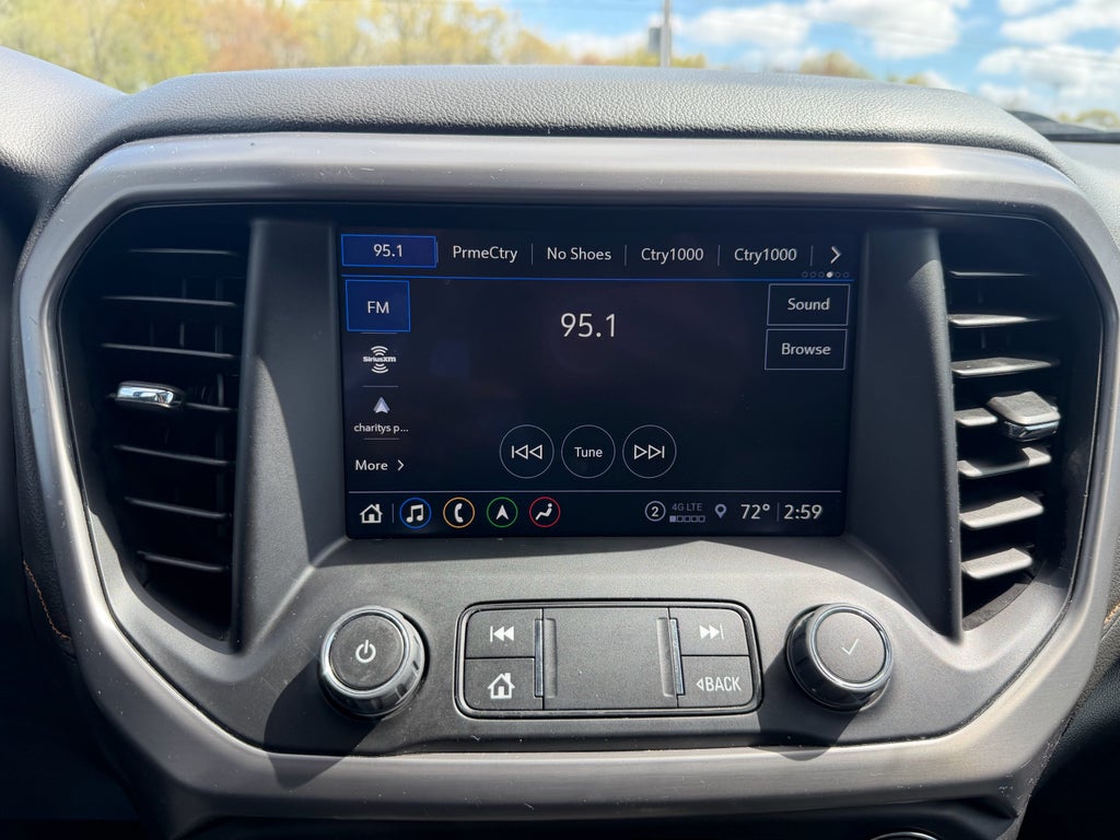 2023 GMC Acadia AT4