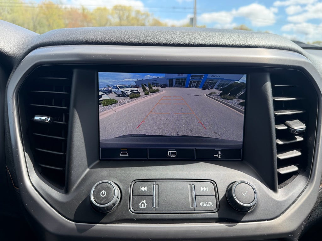 2023 GMC Acadia AT4