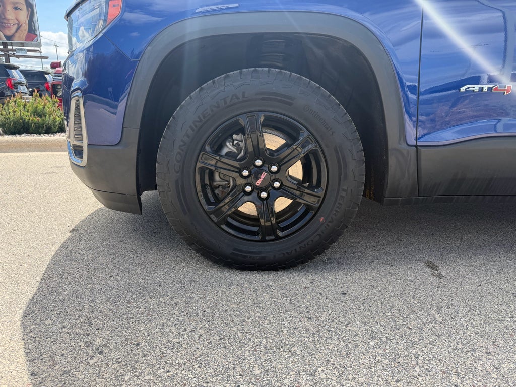 2023 GMC Acadia AT4