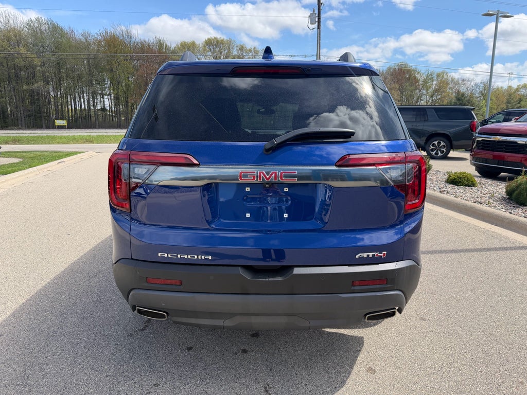 2023 GMC Acadia AT4