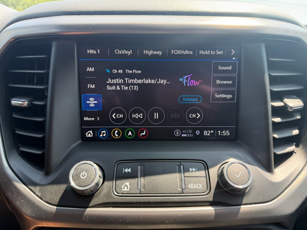 2023 GMC Acadia AT4