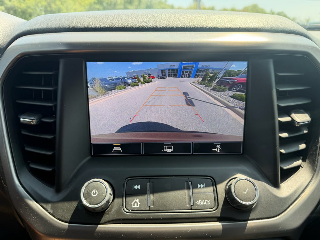 2023 GMC Acadia AT4