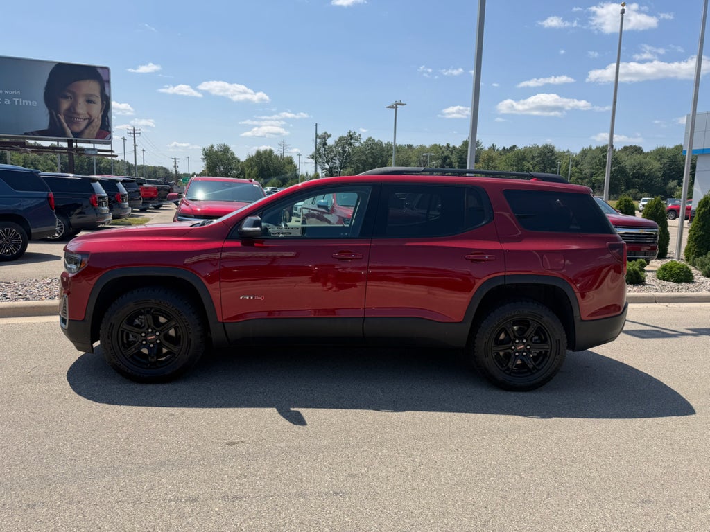 2023 GMC Acadia AT4