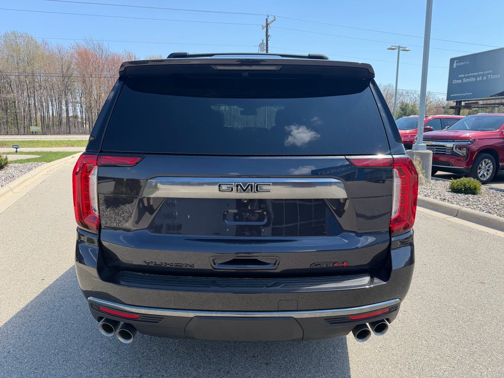2024 GMC Yukon XL AT4