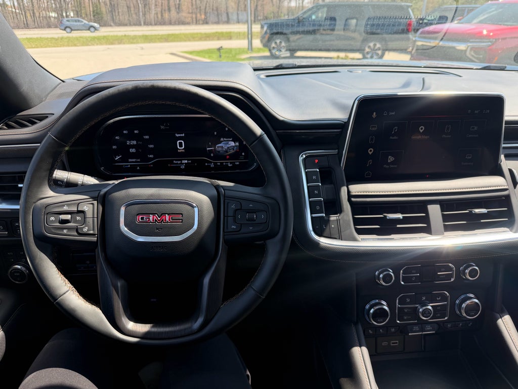 2024 GMC Yukon XL AT4