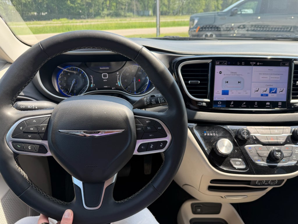 2023 Chrysler Pacifica Touring L
