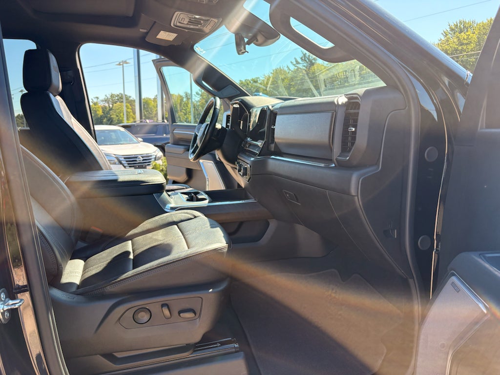 2025 Chevrolet Silverado 3500 HD High Country
