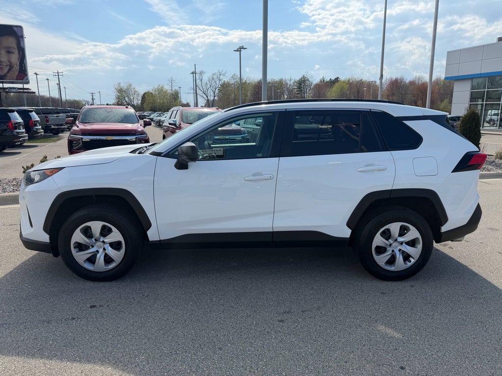 2020 Toyota RAV4 LE