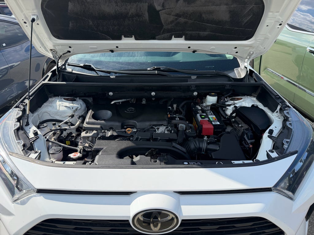 2020 Toyota RAV4 LE