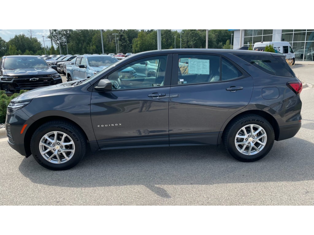 Used 2022 Chevrolet Equinox LS with VIN 3GNAXSEV5NS226008 for sale in Marinette, WI