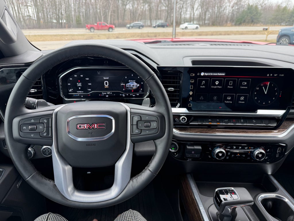 2025 GMC Sierra 1500 Elevation