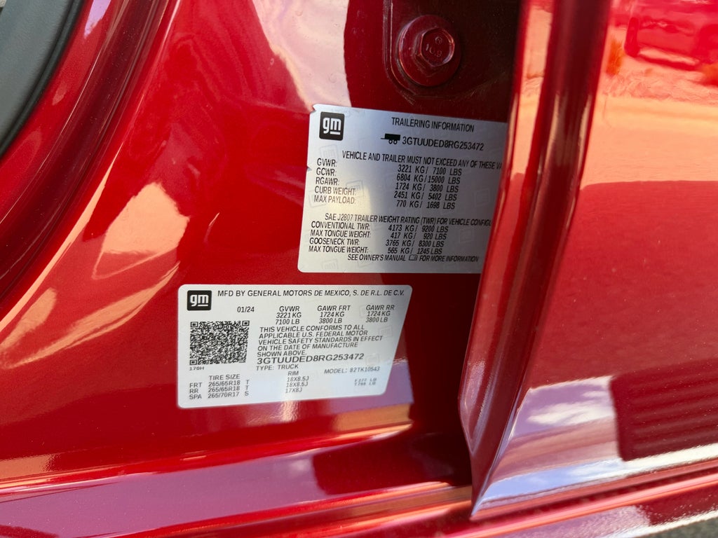 2024 GMC Sierra 1500 SLT