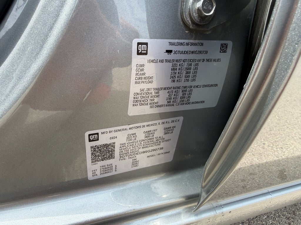 2024 GMC Sierra 1500 SLT